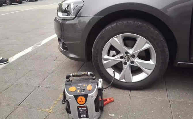 仁化汽车搭电案例